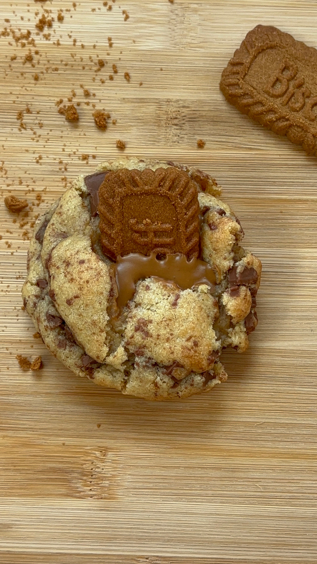 Biscoff Stuffed Cookie