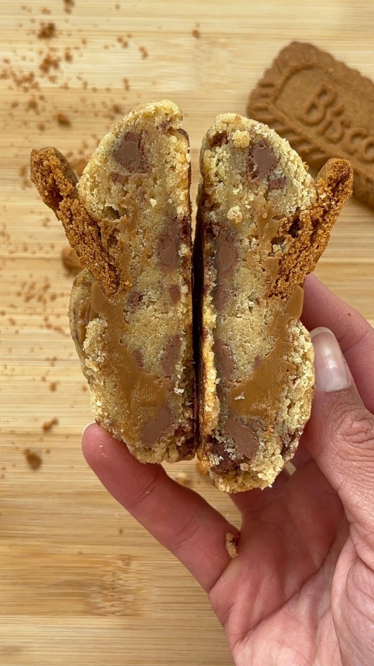 Biscoff Stuffed Cookie